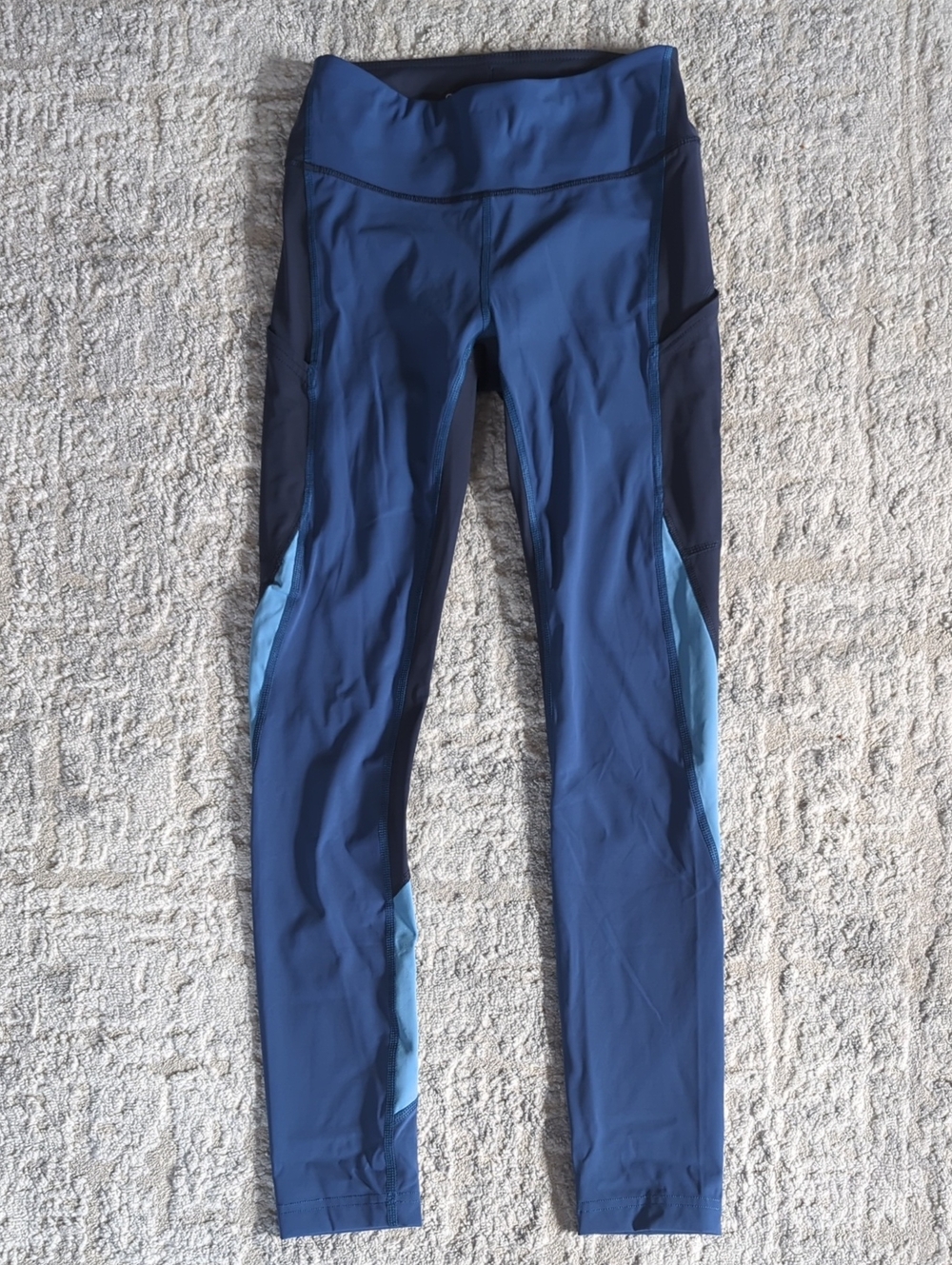 Outdoor Voices Two-Tone Leggings Size XS